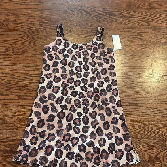 Women’s performance activewear tank dress - shorts in 1 leopard animal print S - Picture 11 of 12